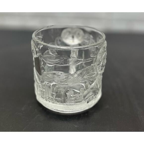 McDonalds VINTAGE 1995 Batman Forever Glass Mug Cup TWO-FACE - Picture 2 of 7